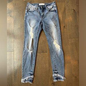 Kancan Estillo Skinny Distressed Jean